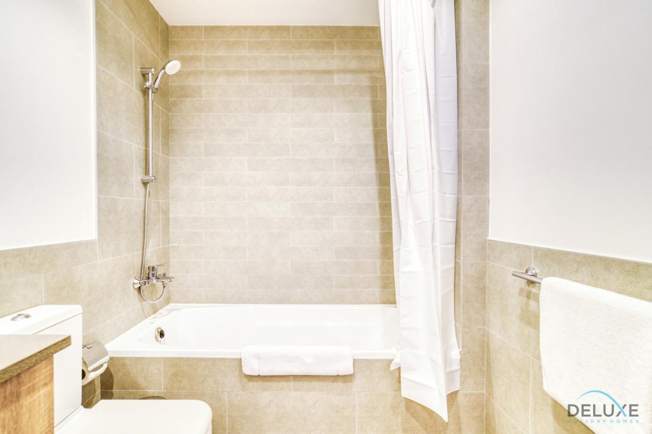 Sophisticated 1Br At Town Square Rawda Dubailand By Deluxe Holiday Homes Buitenkant foto